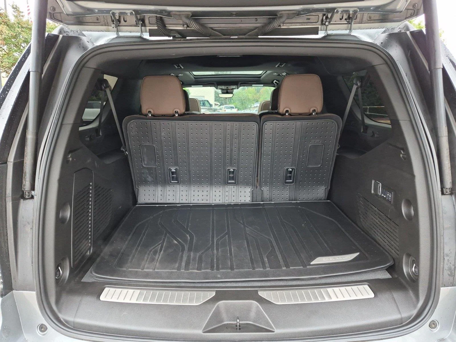Used 2025 Sterling Gray Metallic Chevrolet High Country image 34