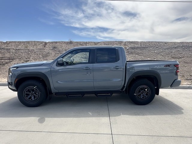 2025 Nissan Frontier PRO-4X photo 3