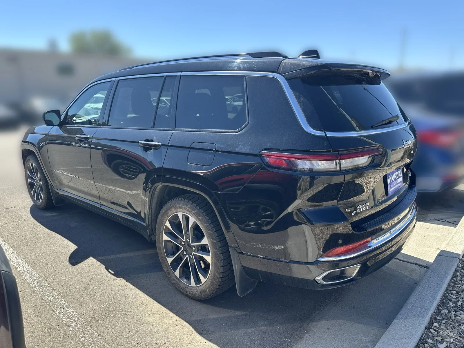 Used 2023 Black Jeep Overland image 4