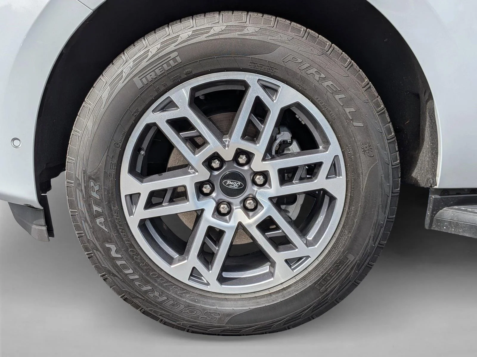 Used 2025 Space Silver Metallic Ford Active image 22