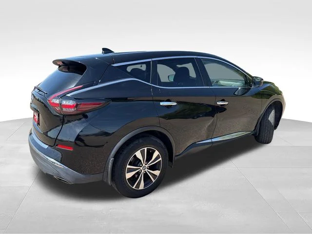 Used 2019 Black Nissan S image 7