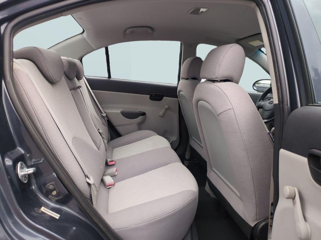 2009 Hyundai Accent GLS - Photo 25