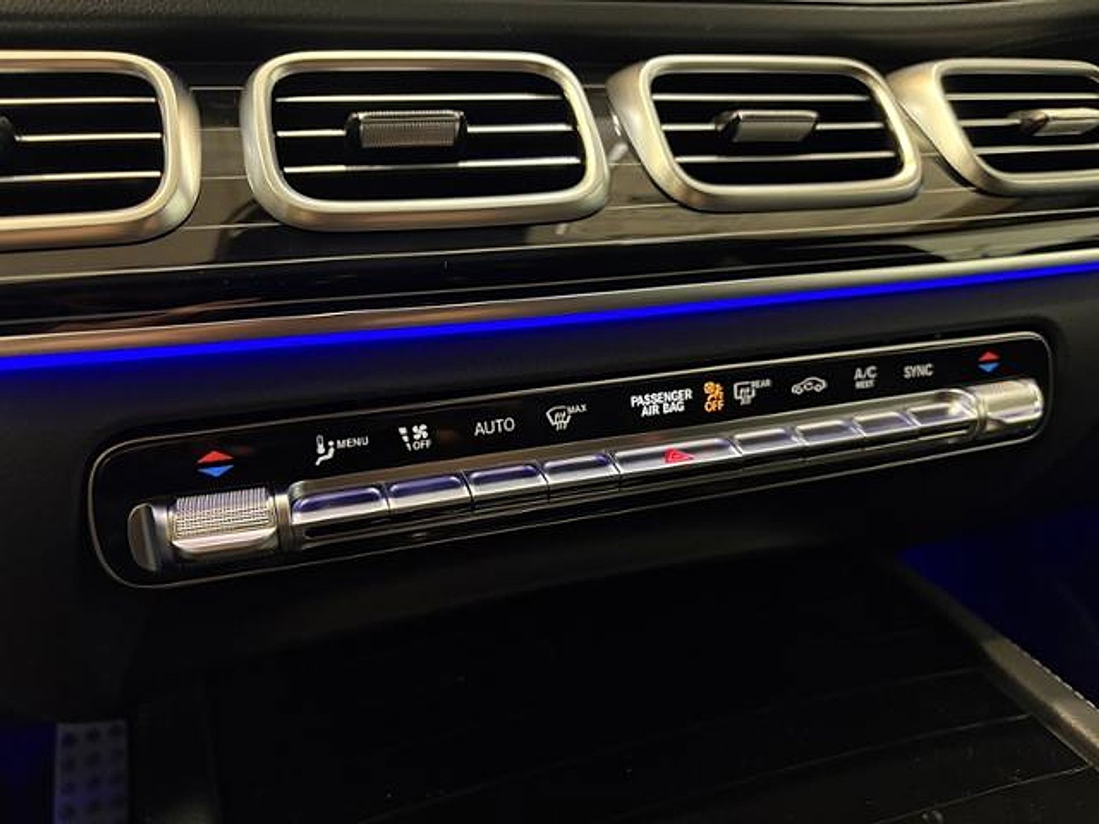 New 2026 Obsidian Black Metallic Mercedes-Benz 4MATIC® image 44