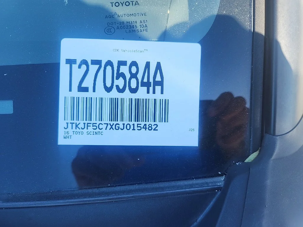 Used 2016 White Scion Base image 4