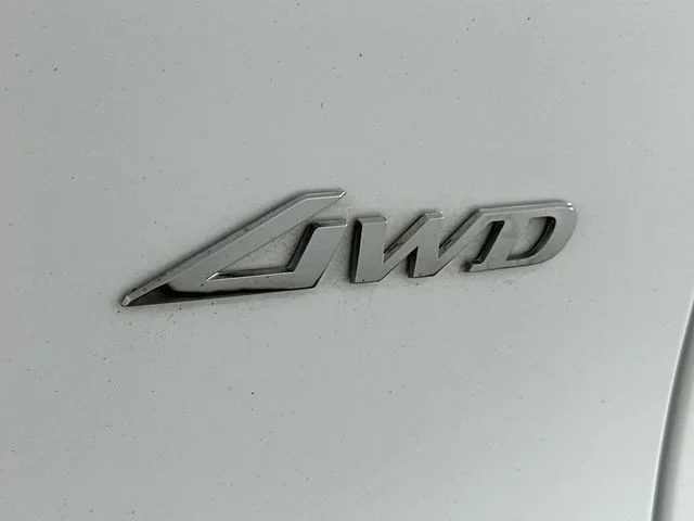 Certified Used 2023 White Genesis 2.5T image 30