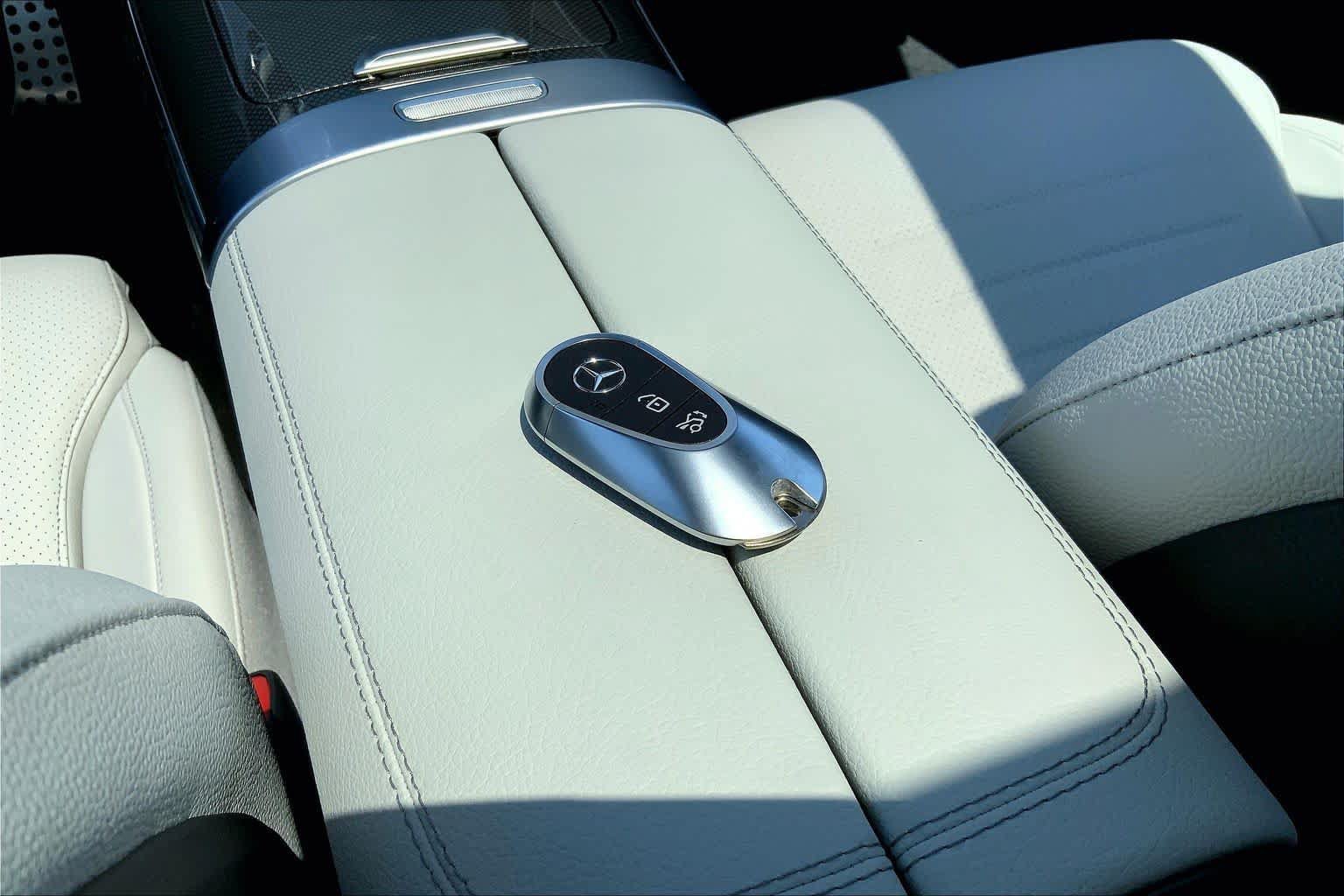 New 2026 Graphite Grey Metallic Mercedes-Benz C 300 image 21