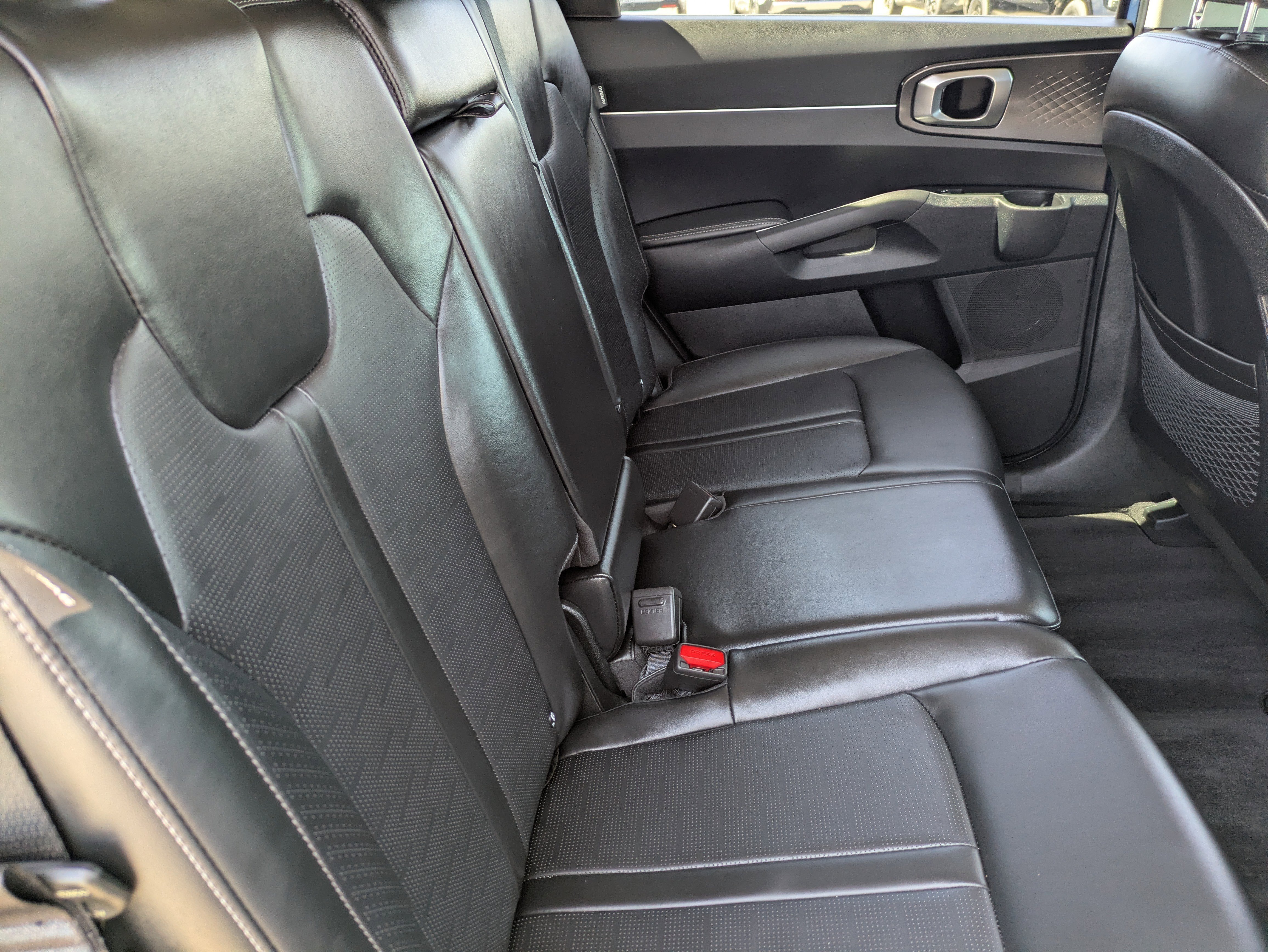 2025 Kia Sorento S - Photo 14