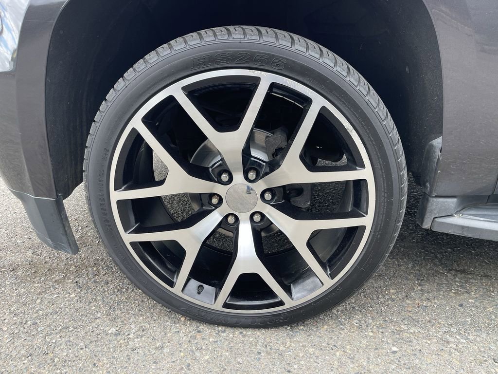 2017 Chevrolet Tahoe LT - Photo 32