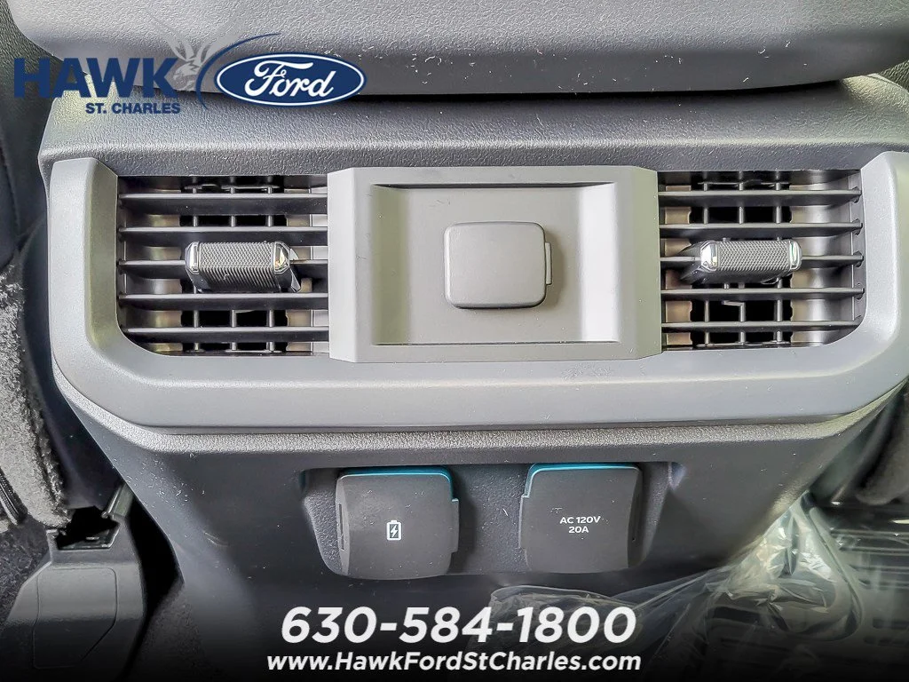 New 2026 Oxford White Ford Lariat® image 9
