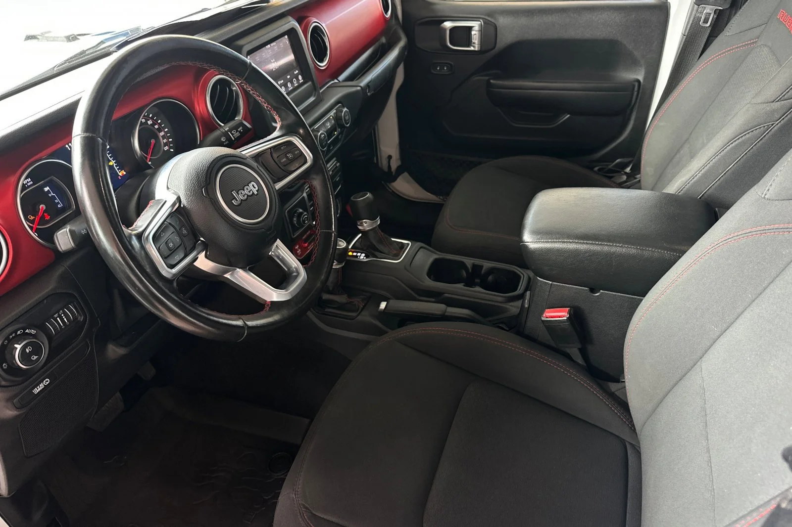 Used 2021 White Jeep Rubicon image 9