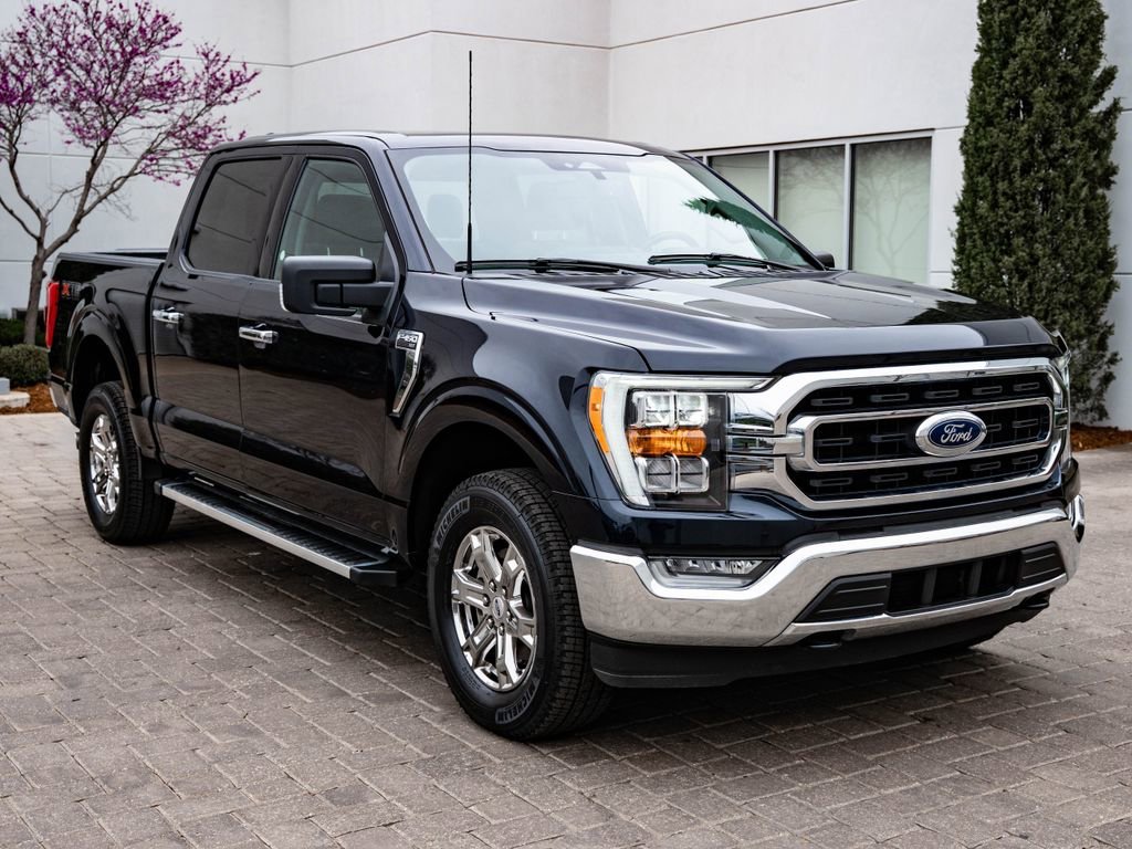 Used 2023 Antimatter Blue Metallic Ford XLT image 12