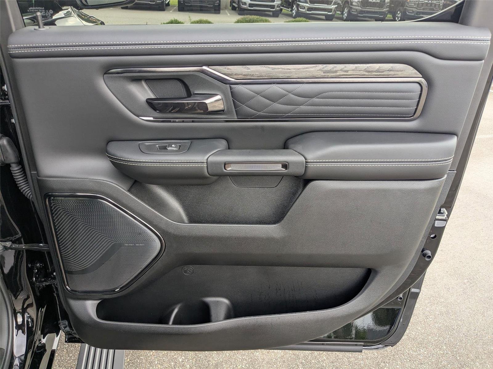 2026 RAM 1500 Limited - Photo 31