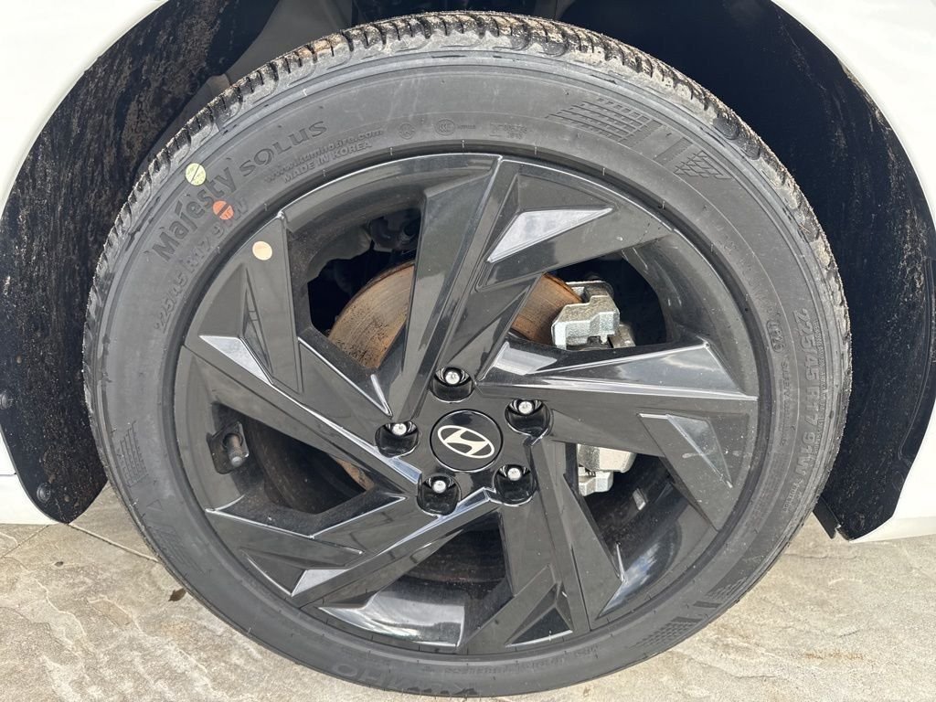 New 2026 White Hyundai SEL Sport image 5