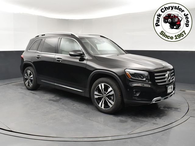2025 Mercedes-Benz GLB GLB 250 4MATIC's photo