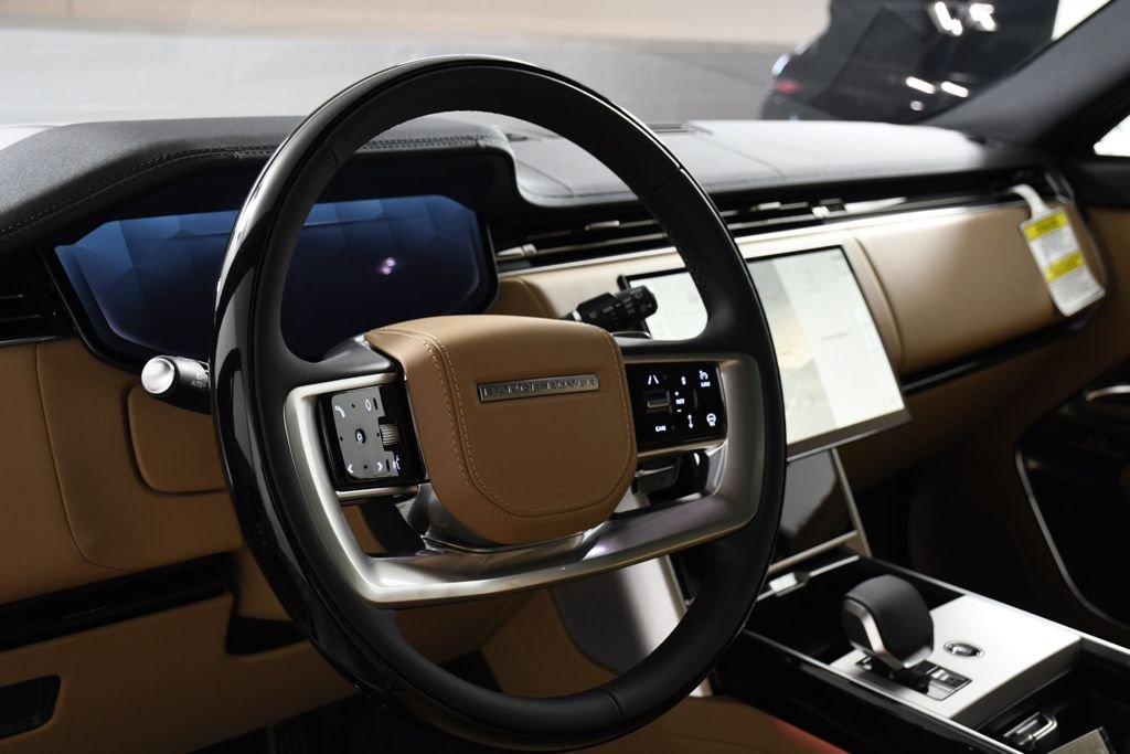 New 2026 Fuji White Land Rover SE image 13