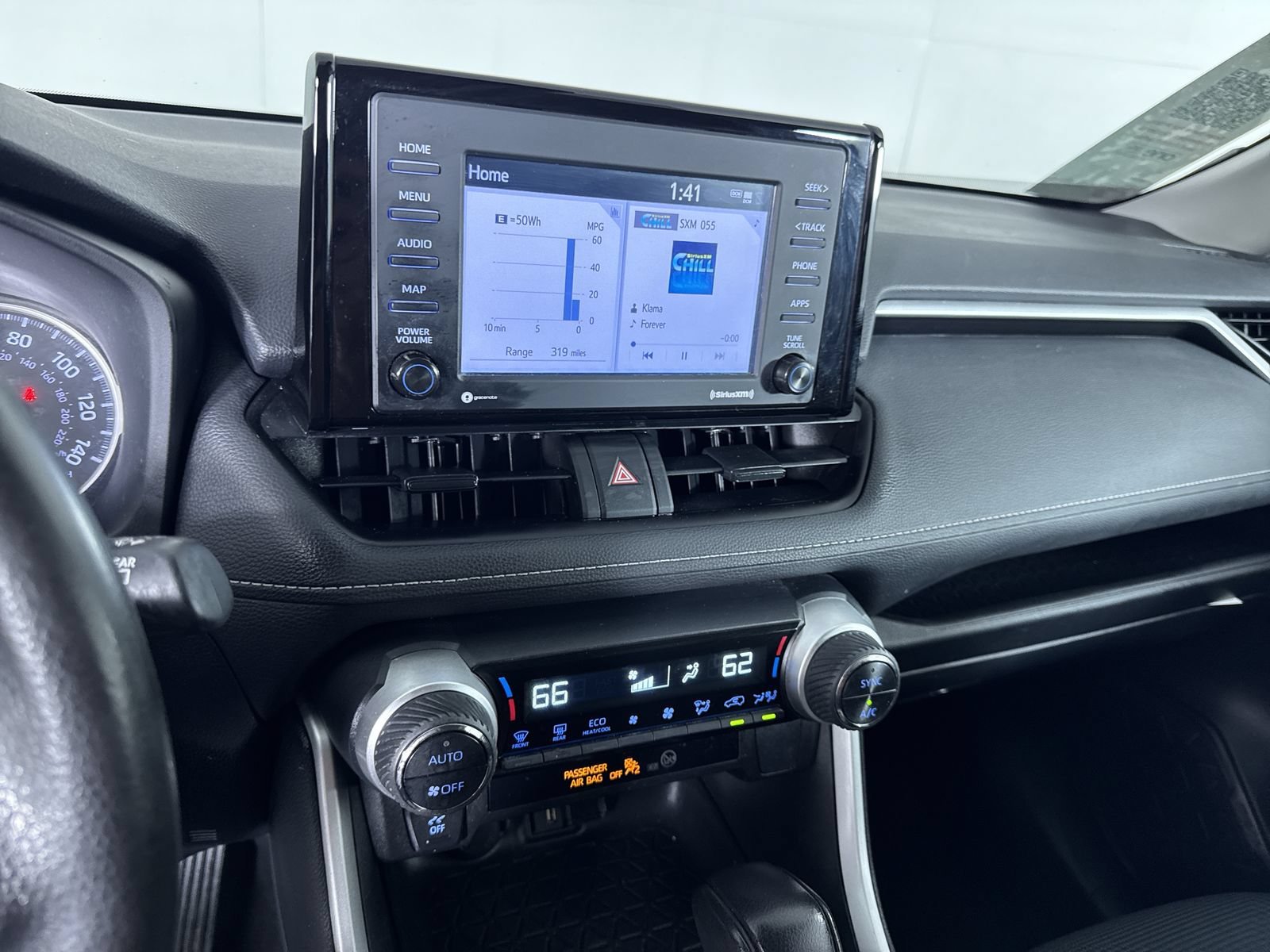 Used 2022 White Toyota Hybrid LE image 23