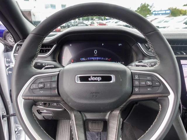 Used 2025 White Jeep Limited image 12