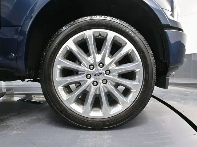 Used 2018 Blue Ford Limited image 16
