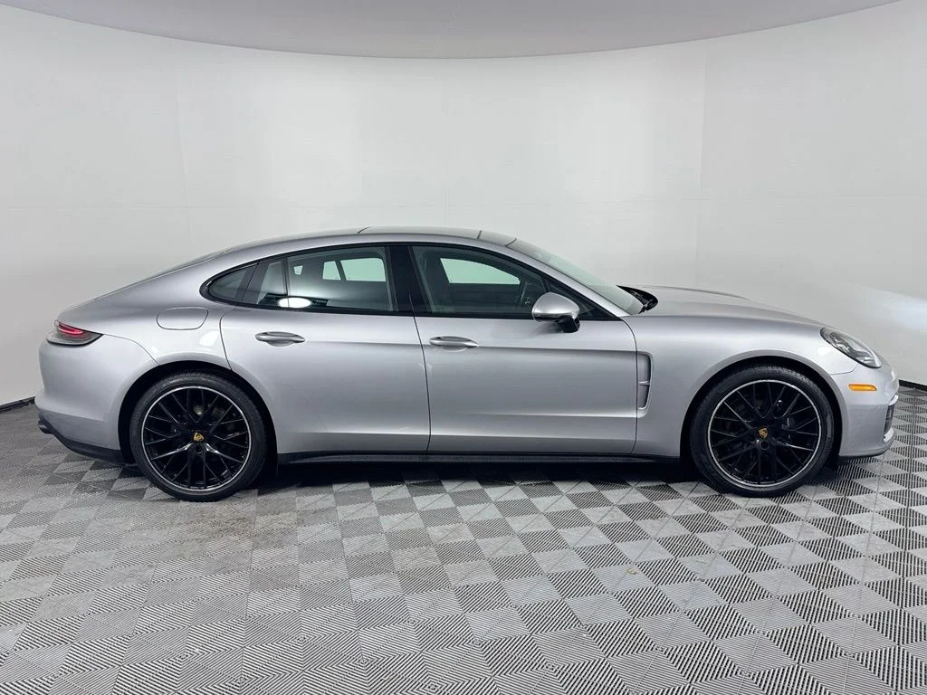 Used 2023 Silver Porsche 4 image 4