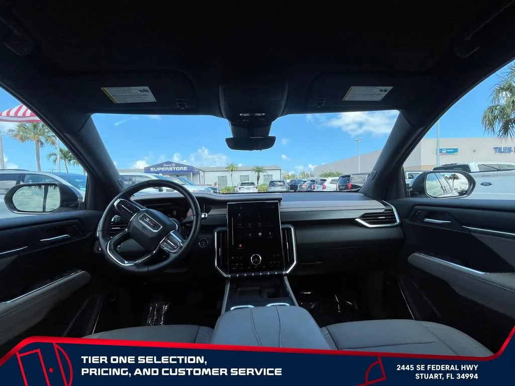 Used 2026 Summit White GMC Elevation image 28
