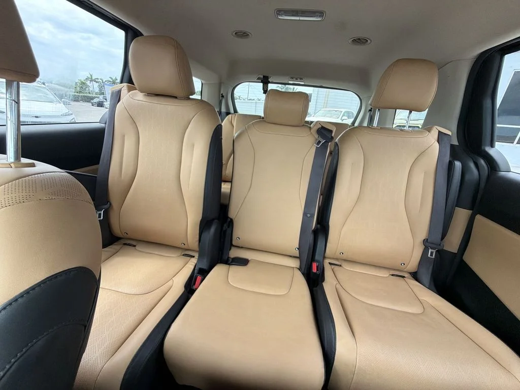 Used 2024 Red Kia LX image 12
