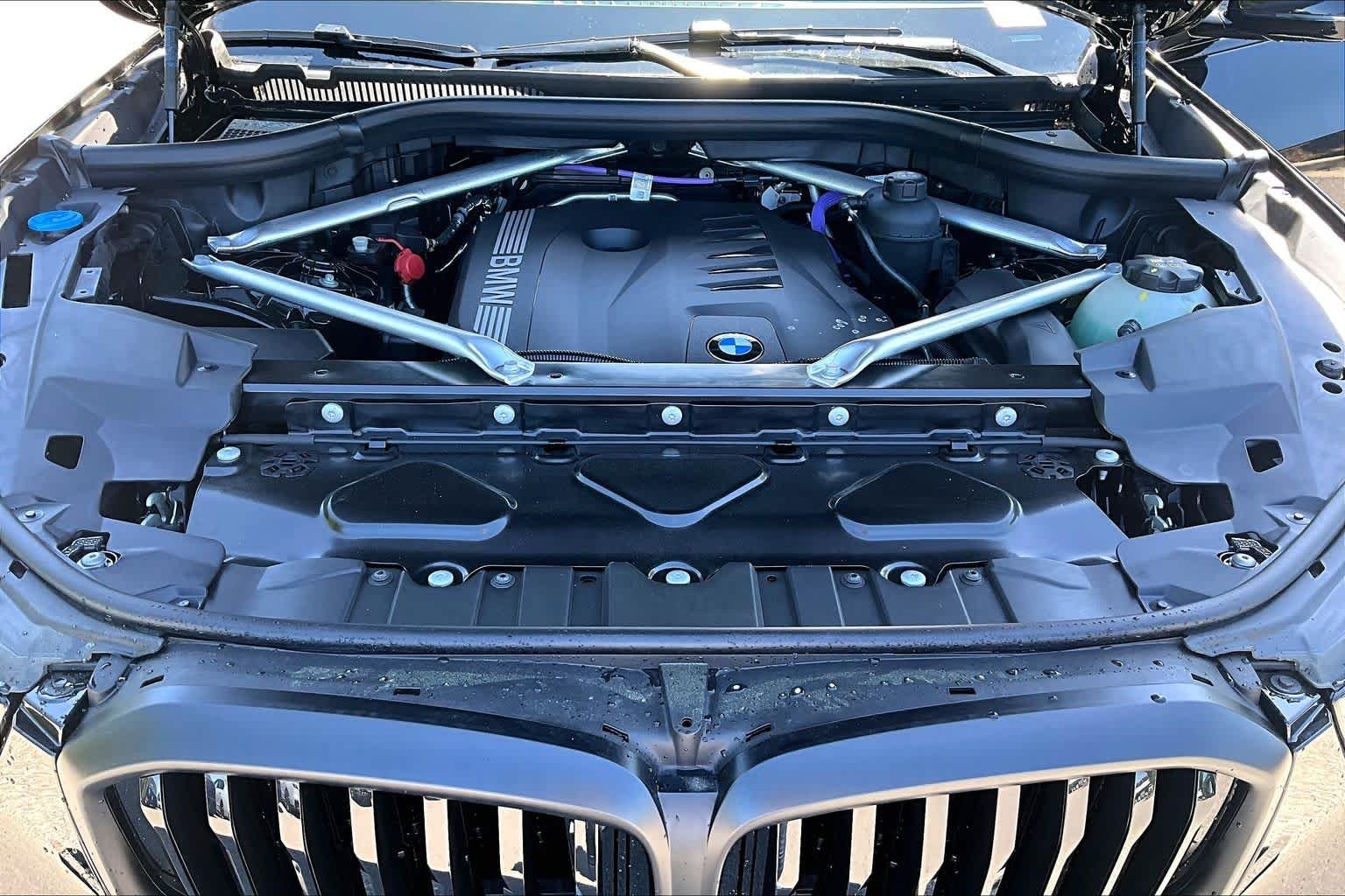 New 2026 Black Sapphire Metallic BMW xDrive40i image 16