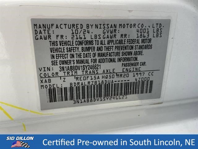Certified Used 2025 Aspen White Tricoat/Super Black Nissan SR image 14