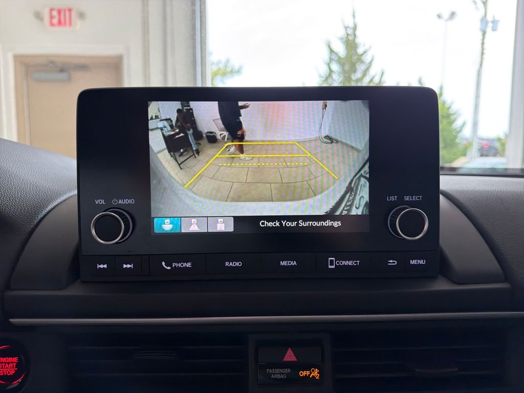 Used 2023  Honda LX image 18