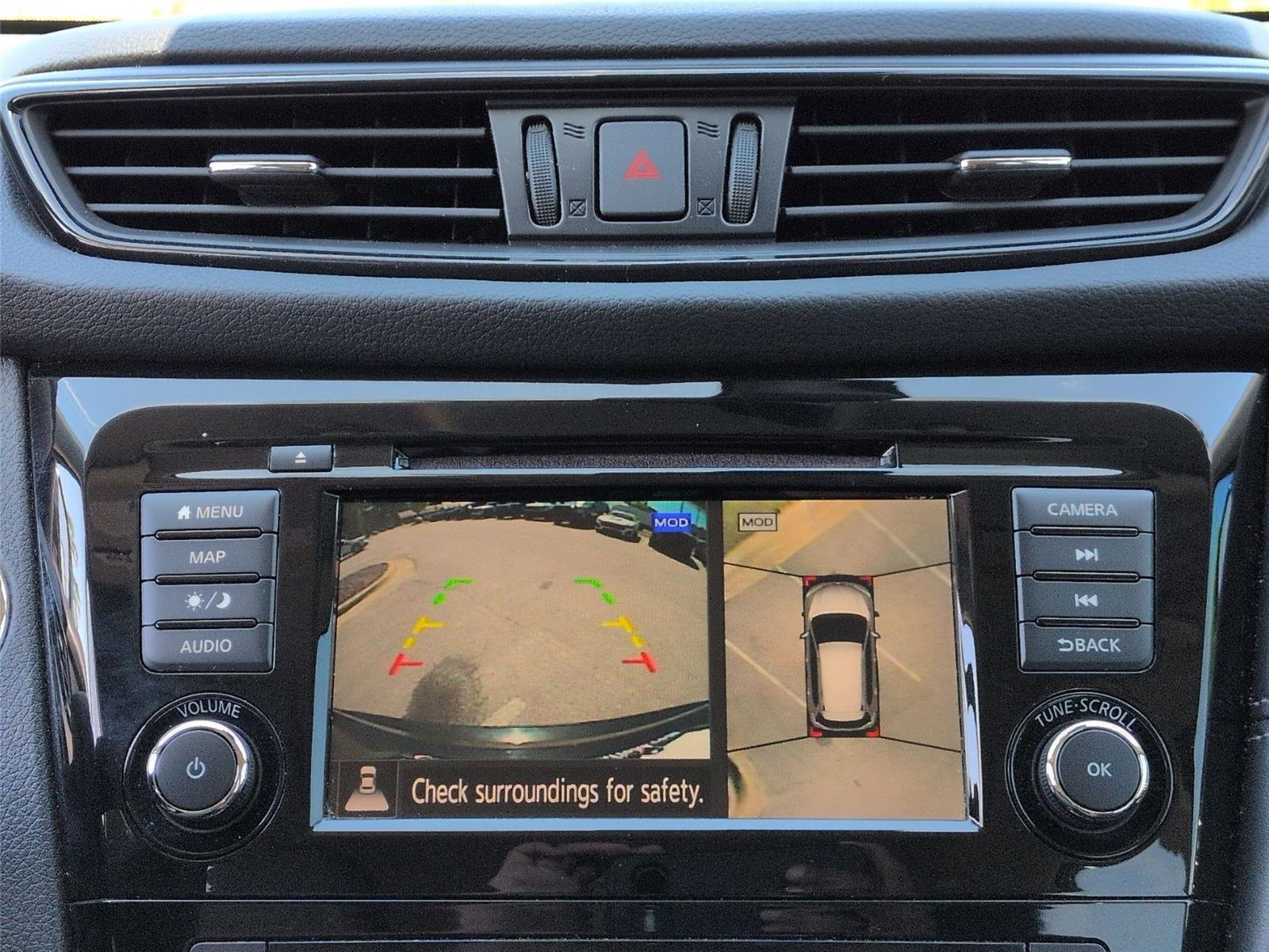 Used 2018 Magnetic Black Nissan SL image 26