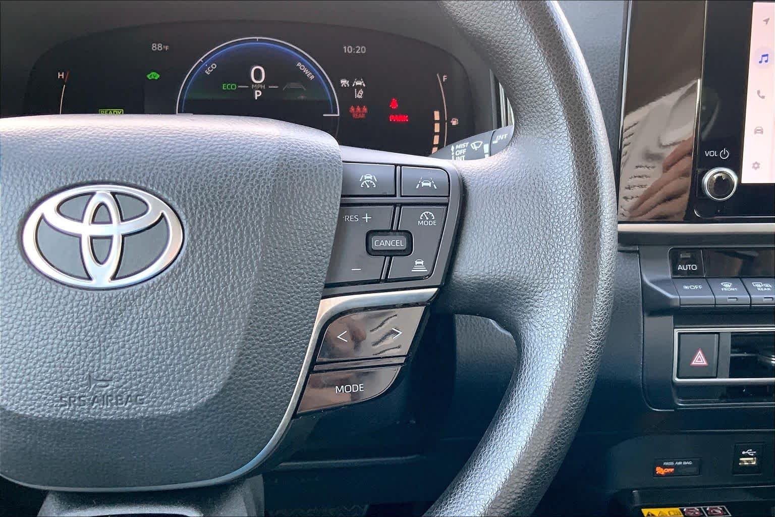 Used 2025 Ice Cap Toyota LE image 24