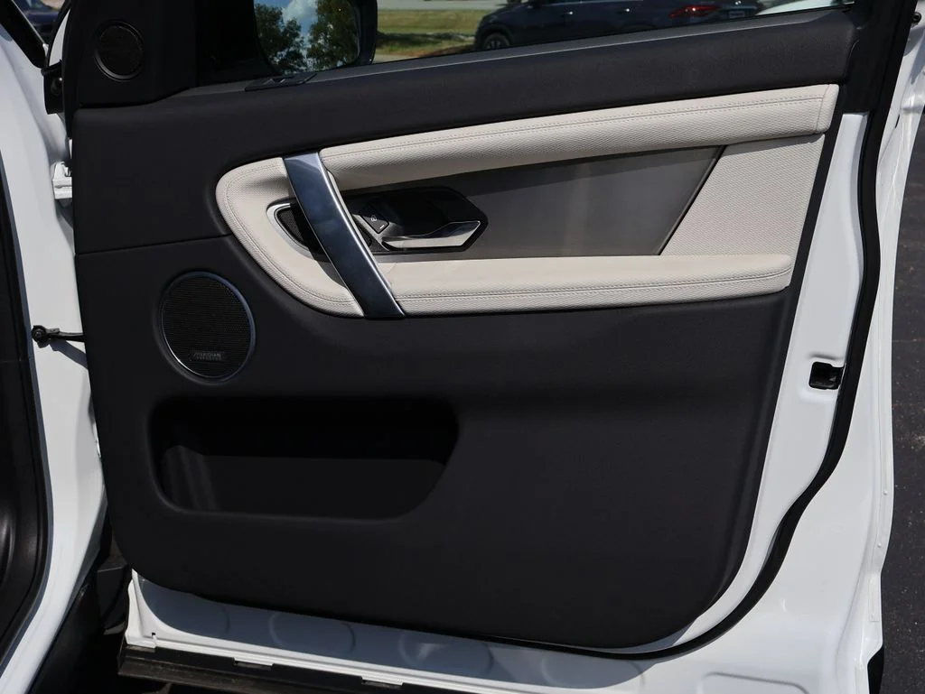 New 2026 Fuji White Land Rover Landmark image 11