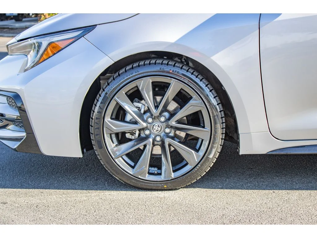 Used 2024 Classic Silver Metallic Toyota XSE image 5