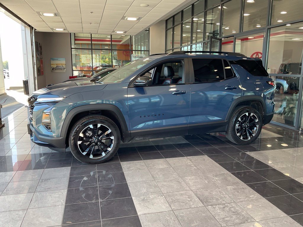 Used 2025 Blue Chevrolet RS image 3
