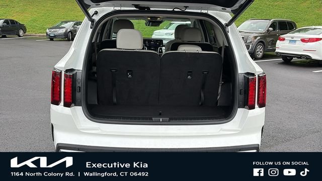Used 2023 White Kia EX image 24
