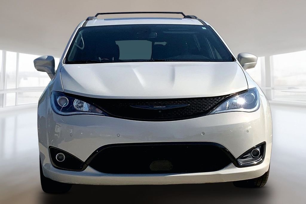 Used 2020 Luxury White Pearlcoat Chrysler Touring L Plus image 3