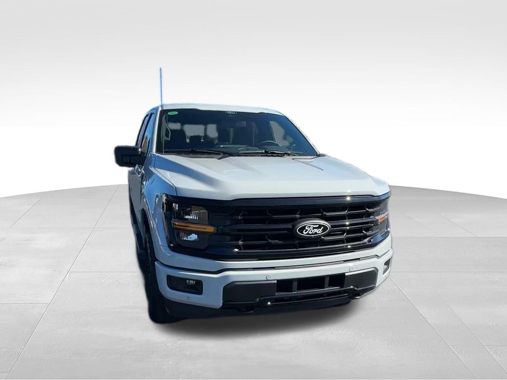 New 2026 White Ford XLT image 3
