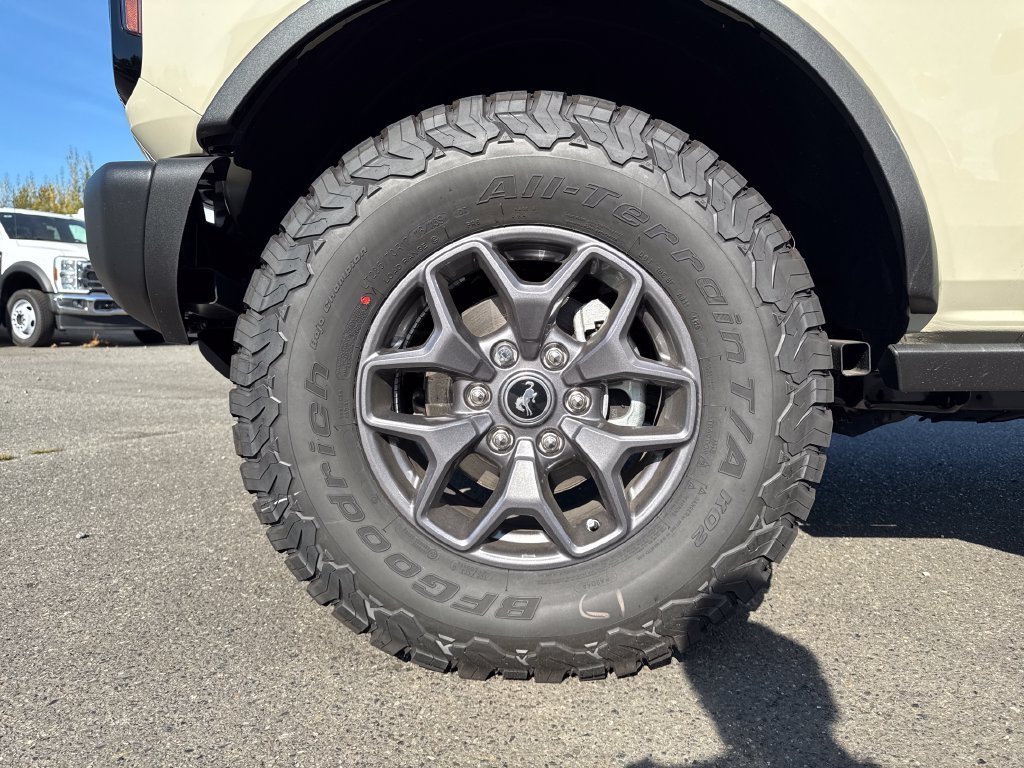 Used 2025 Desert Sand Ford Badlands image 27