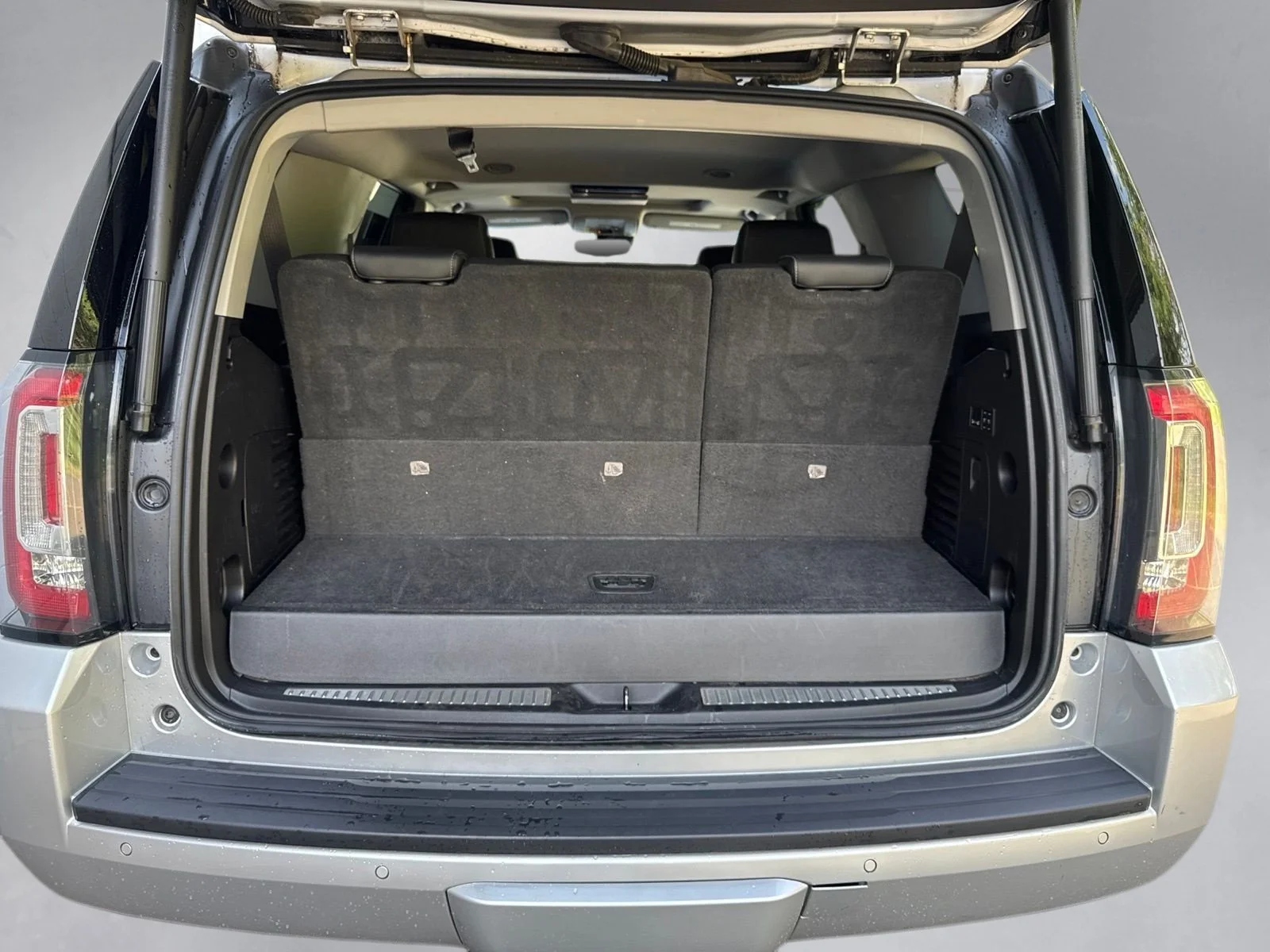 Used 2018 Quicksilver Metallic GMC SLT image 28