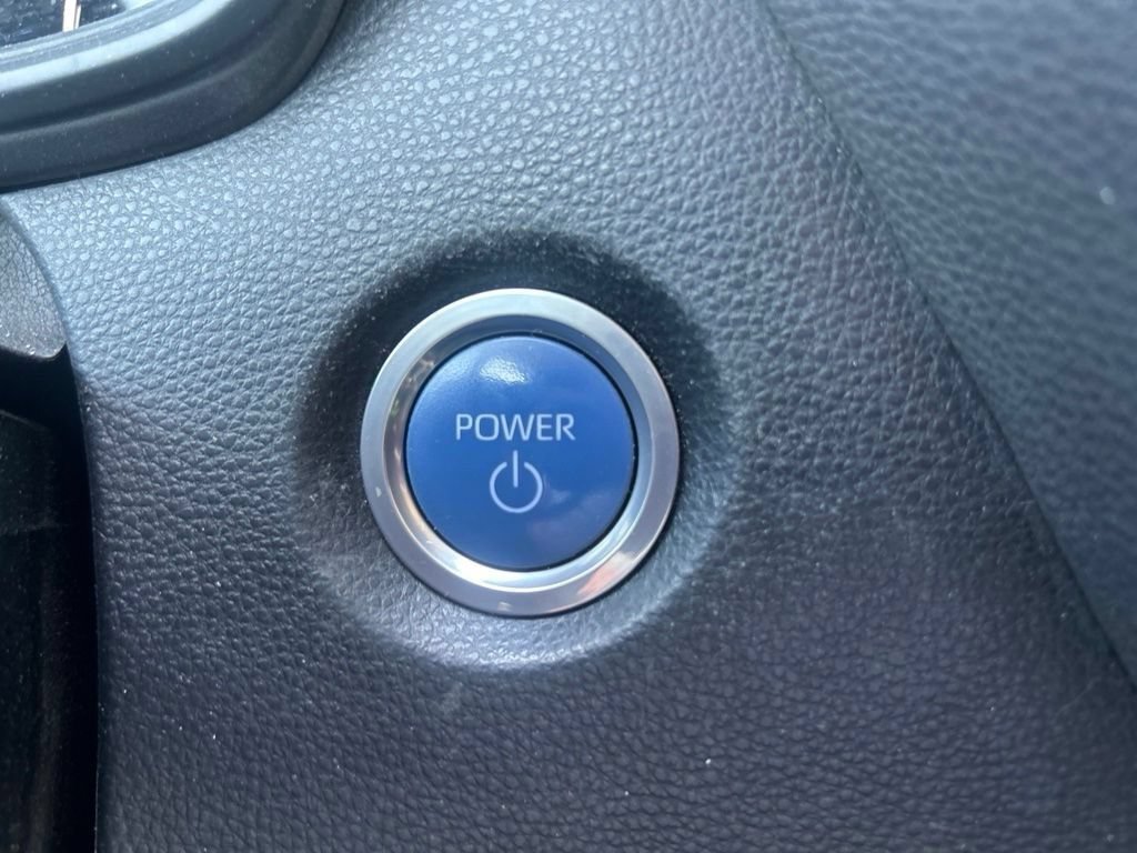 Used 2022 Celestite Toyota LE image 17
