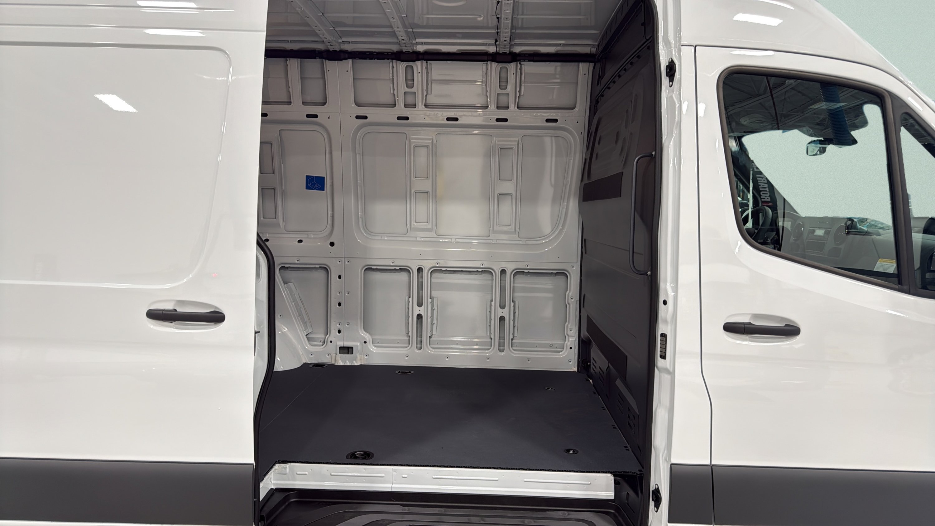 New 2026 Arctic White Mercedes-Benz Worker image 10