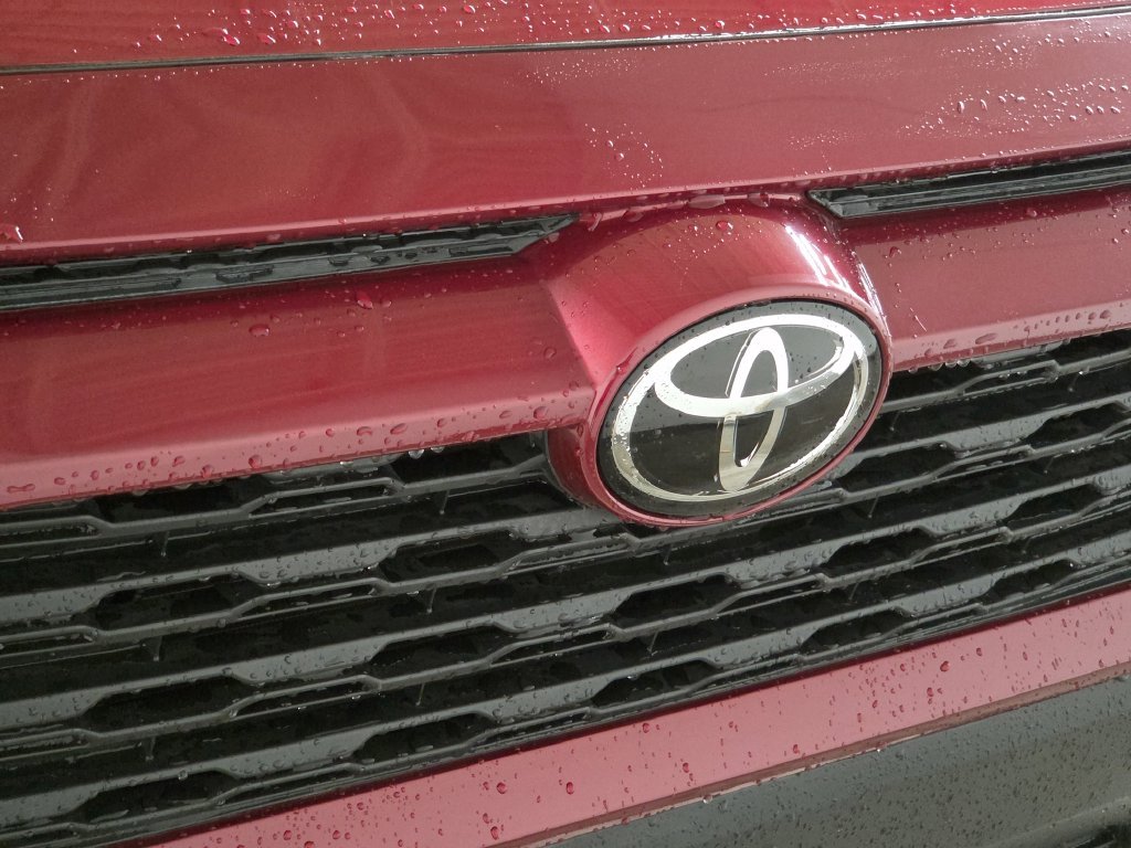 Used 2025 Red Toyota XLE image 13