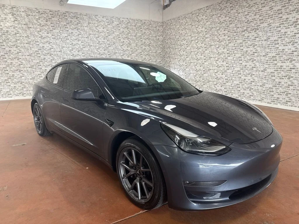Used 2022 Midnight Silver Metallic Tesla Long Range image 1