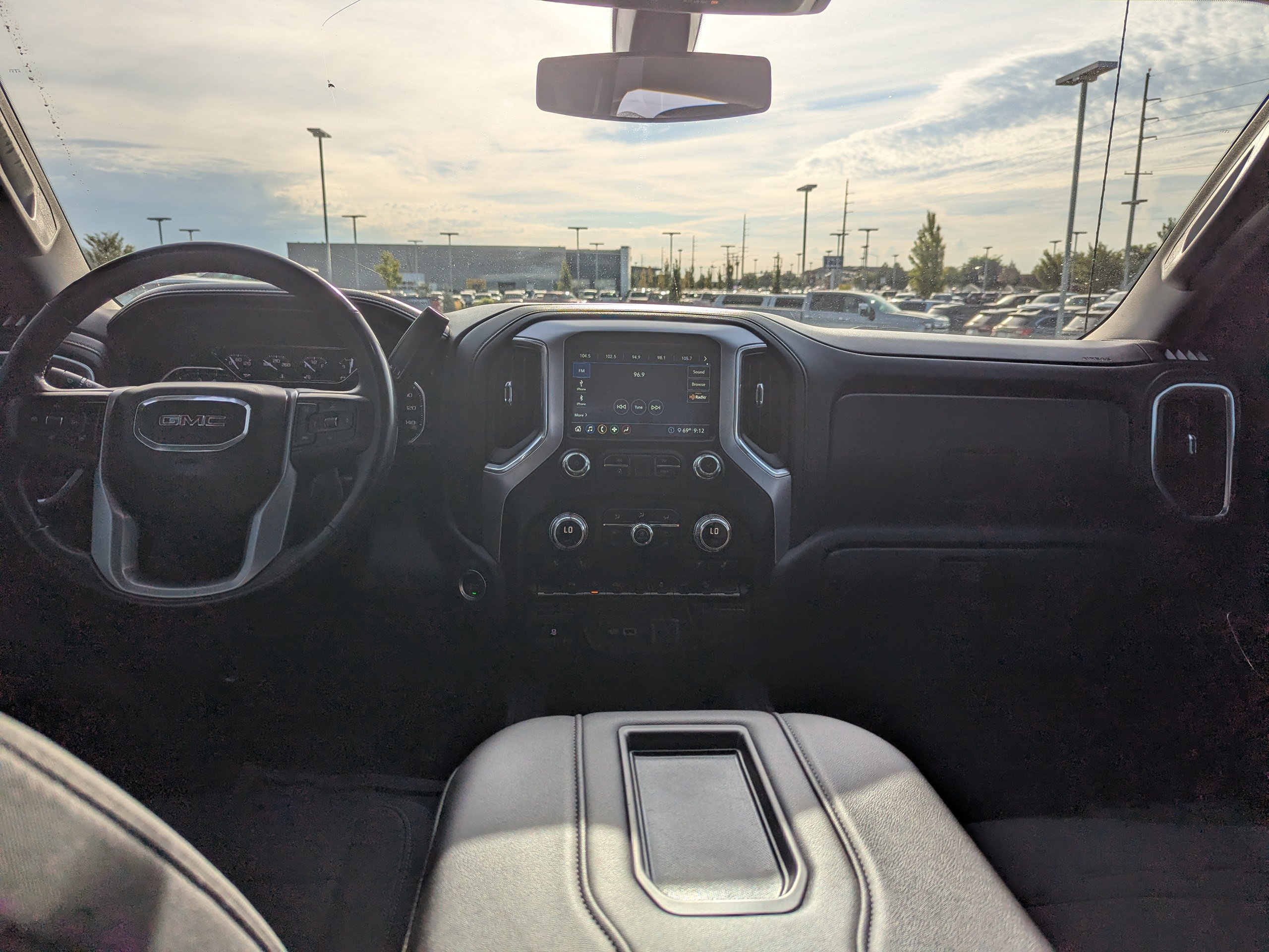 Used 2020 ONYX BLACK GMC Elevation image 26