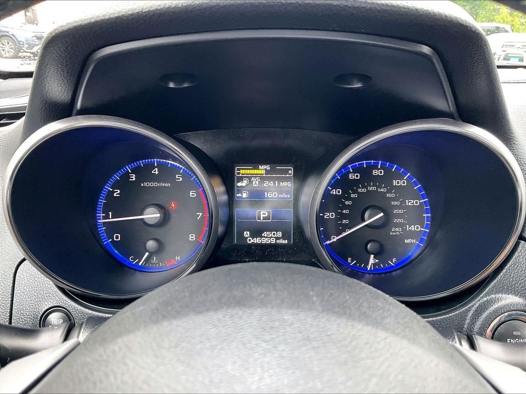 Used 2018 Crystal White Pearl Subaru 2.5i image 25