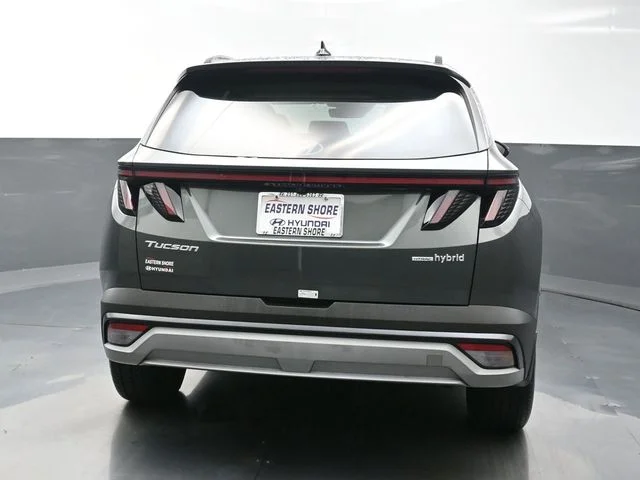 Used 2025 Gray Hyundai SEL Convenience image 6