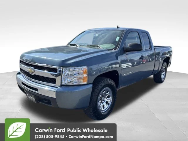 Used 2011 Blue Chevrolet LS image 1