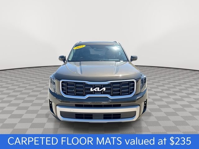Certified Used 2025 Green Kia S image 3
