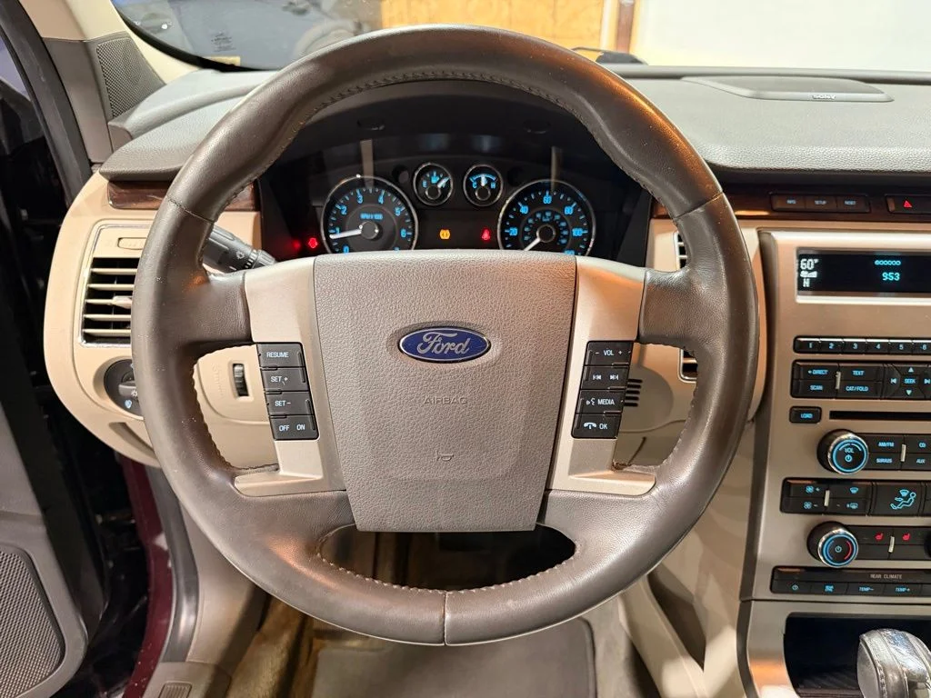 Used 2011 Red Ford SEL image 11