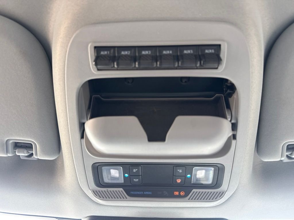 Used 2024 Oxford White Ford XLT image 28