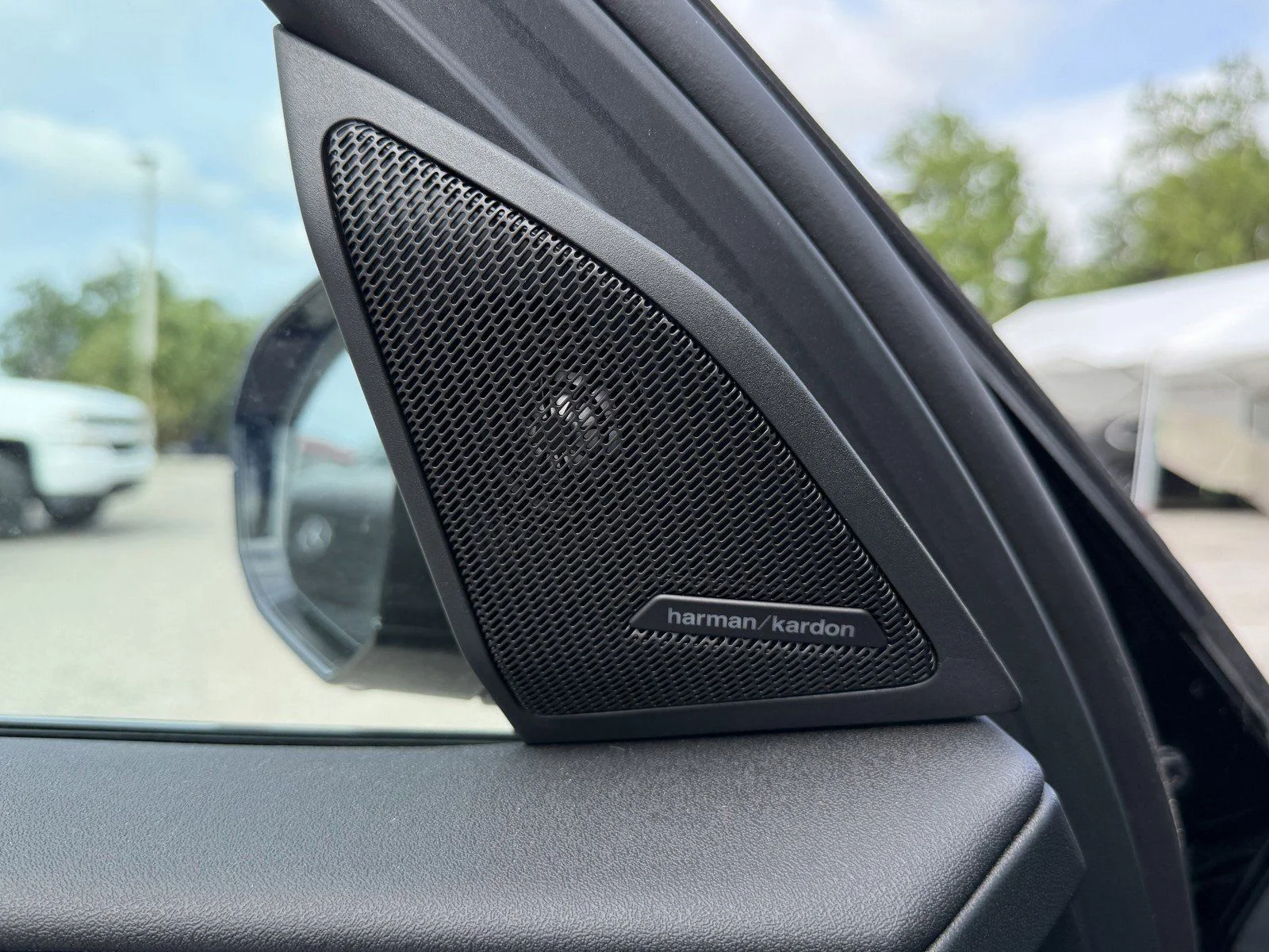 2026 BMW X3 30 - Photo 25